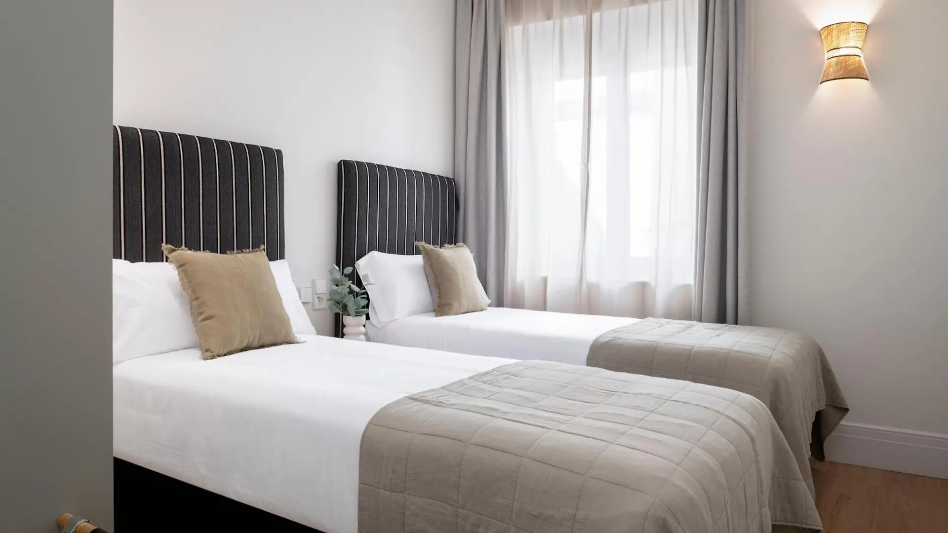 Magno Apartments Pureza Seville 0*,  Spain