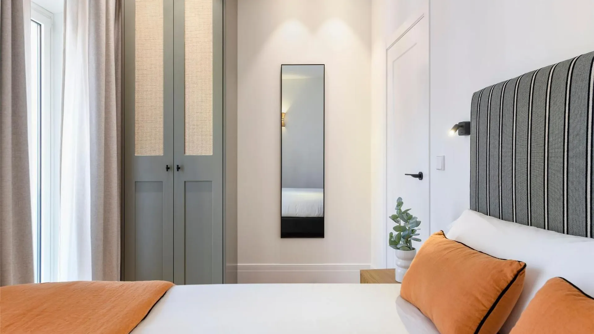 Magno Apartments Pureza Seville Spain