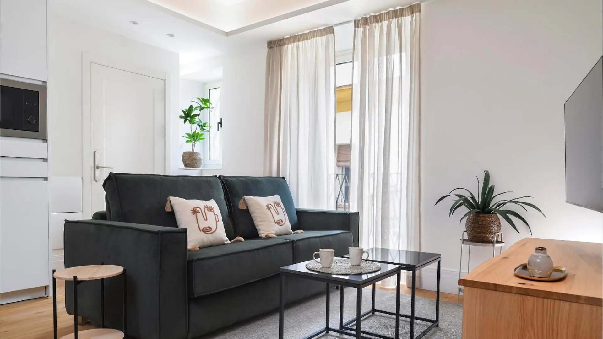 Magno Apartments Pureza Seville 0*,